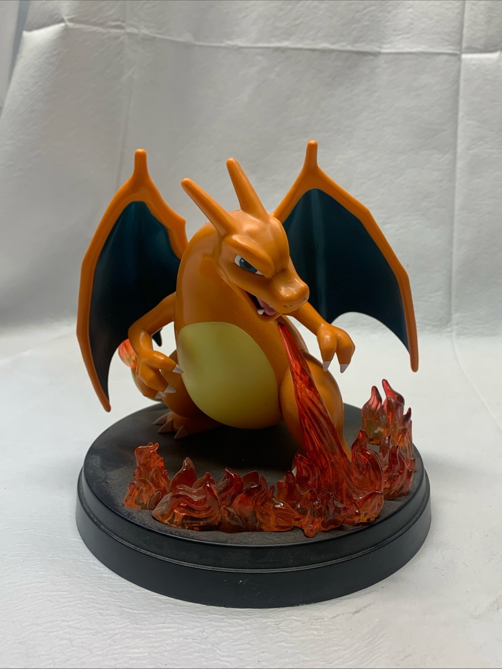 Charizard Pokémon statue Figurine - Orange Decorative Sculpture